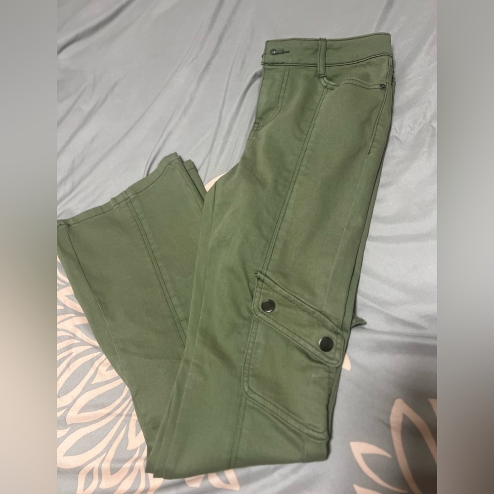 🌻Green Cargo Pants🌻